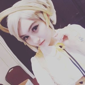 Meet your Posher, Esperanza